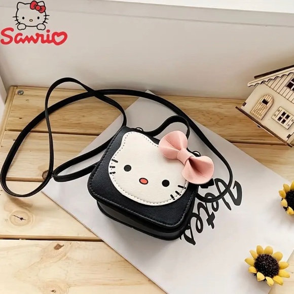 Hello Kitty bundle - Picture 3 of 3